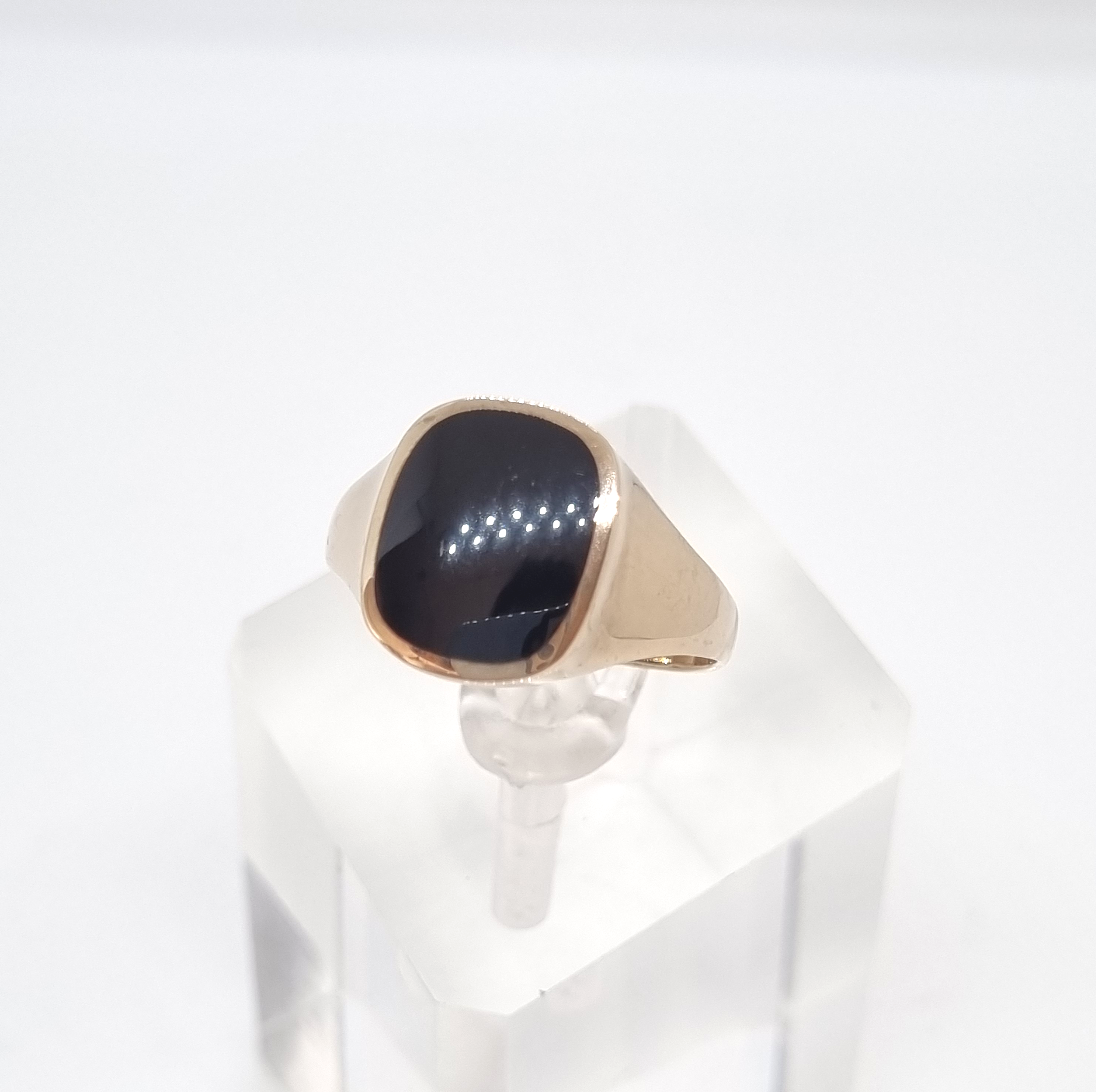 8kt Guld Signet Ring med Sort Agat