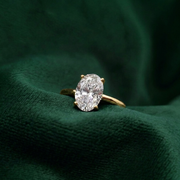 Bidstrup Design 14kt Guld ring med 2,0ct Oval Lab-grown diamant