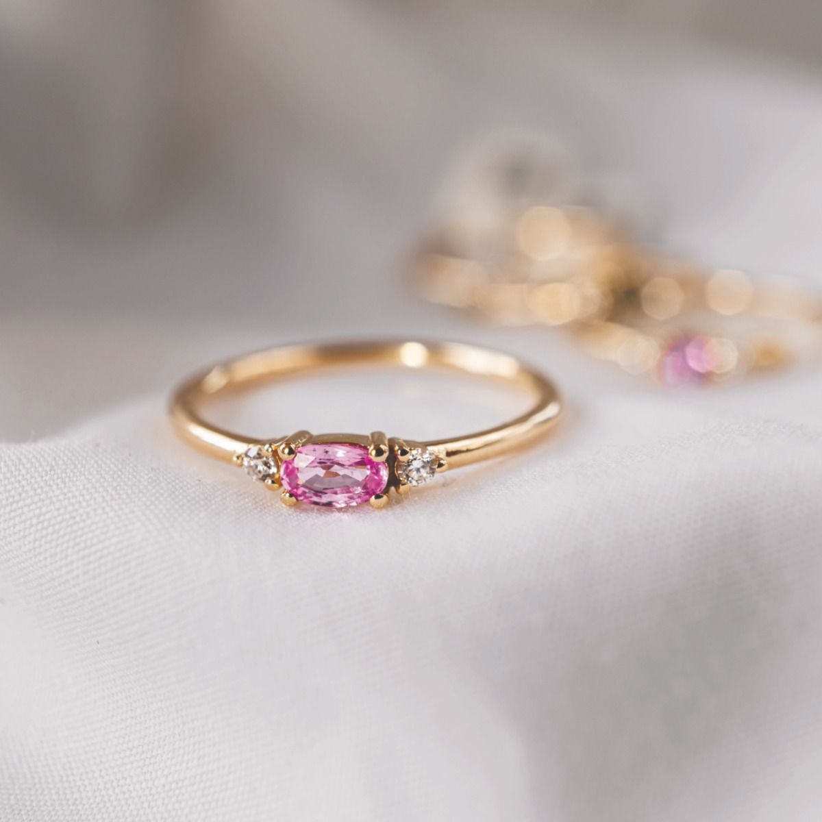 Nuran Petite ring 14kt guld med Pink Safir