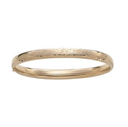 Påvalset Guld Armring med ciseleret blomstermotiv PM551