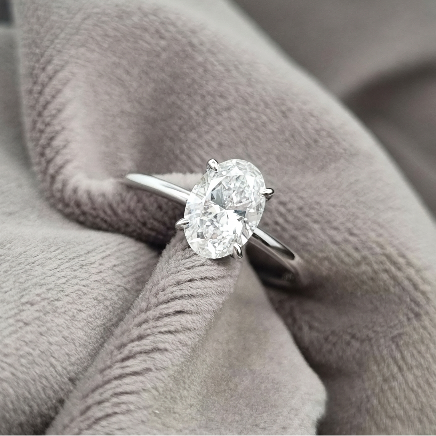 Bidstrup Design 14kt Hvidguld ring med 1,0ct Oval Lab-grown diamant - Certifikat medfølger (Copy)